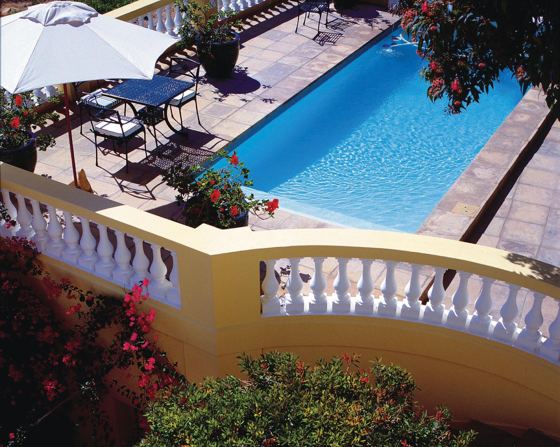 Hotel Colona Castle Lakeside Exterior foto